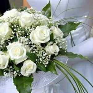 What flowers go with each dress style - 2