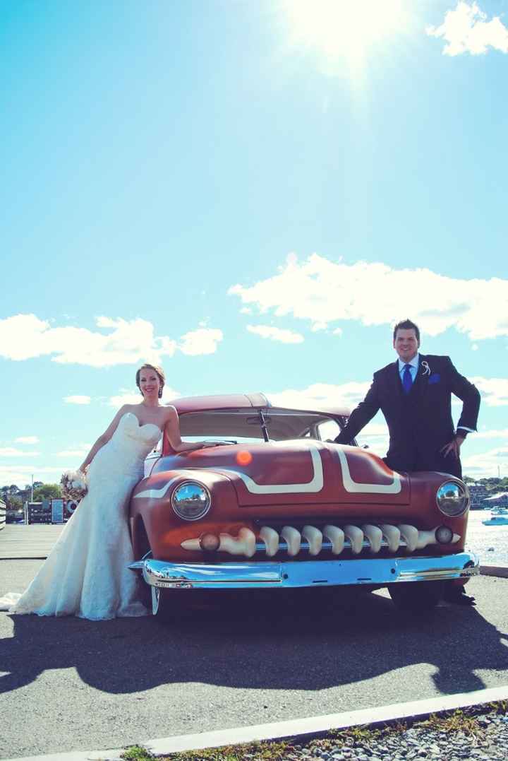I tad late but...I'm MARRIED!!!