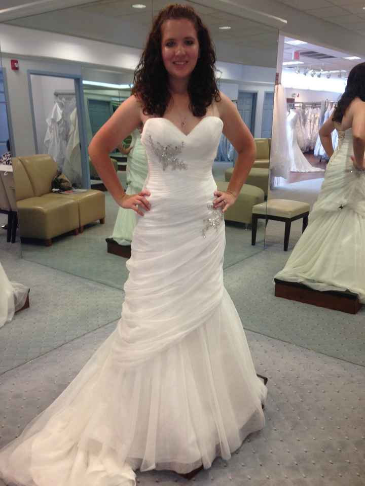 Dresses!! need your help...PICS!