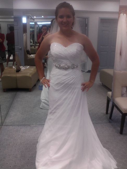 Short brides - show me your dresses!