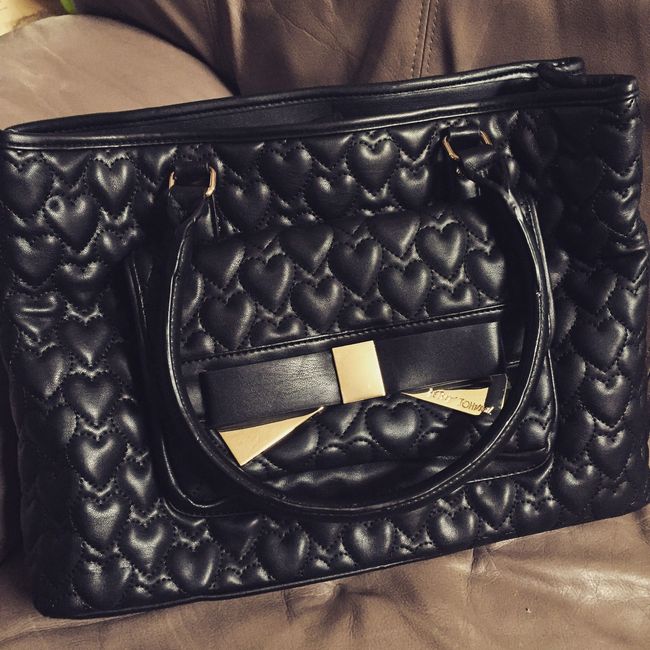 NWR: what kind of purses/ designers do you like?