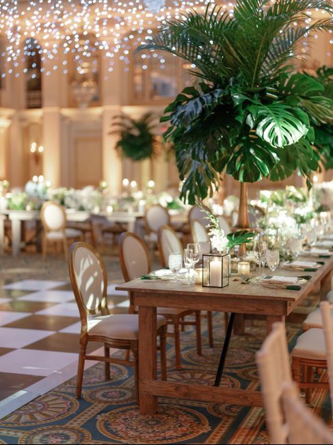 Show off your centerpieces and other reception decor 16