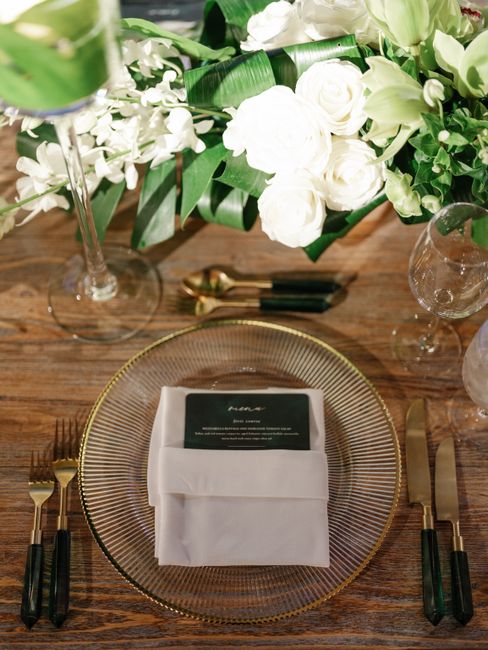 Show off your centerpieces and other reception decor 22