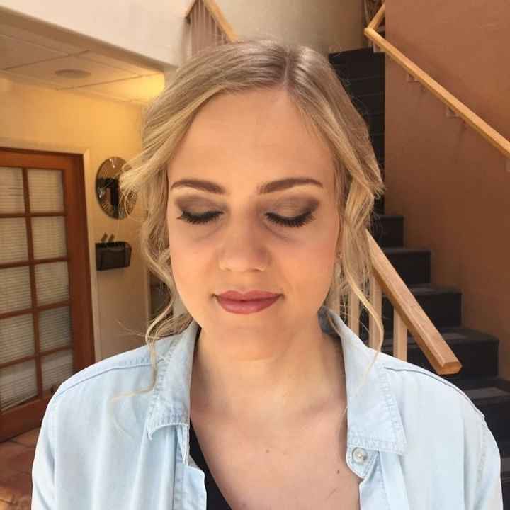 Hair & Makeup Trial Help