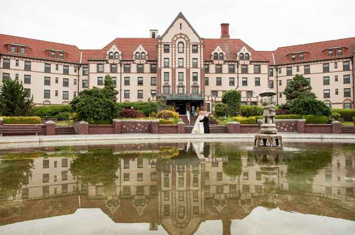 A couple sneak preview PICS from the wedding.