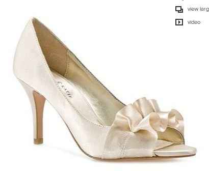just can't find wedding shoes I love.