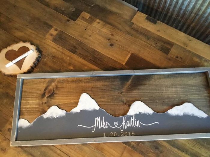 Need Mountain themed wedding decor ideas 1