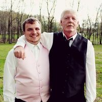 Fathers!!! What colors are they wearing????