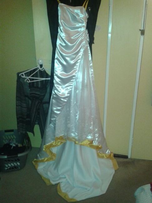 Can i see some dresses?!?!?!?