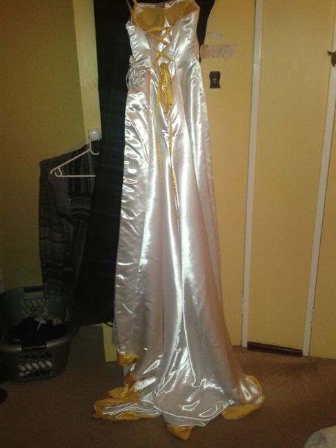 Can i see some dresses?!?!?!?