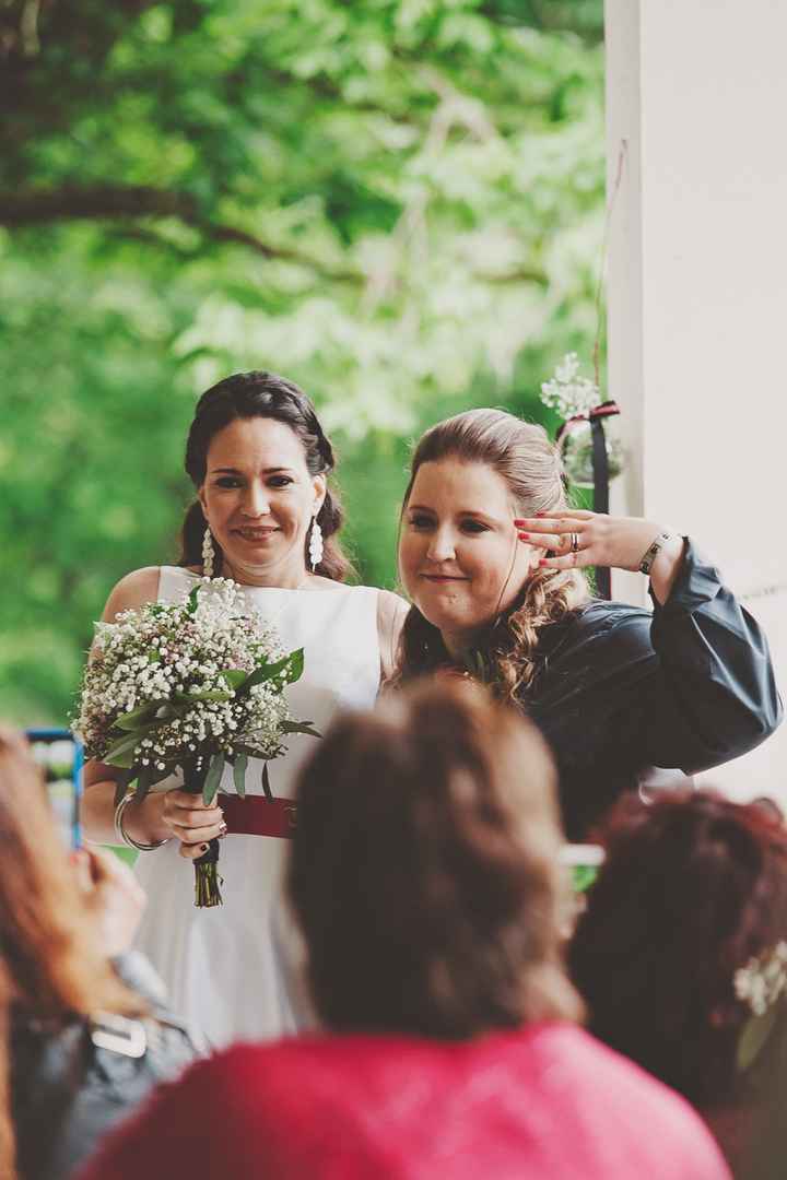 Update: More photos PG. 2 BAM!!!!! or as those snarky chickens like to call it......Bitch and Moan