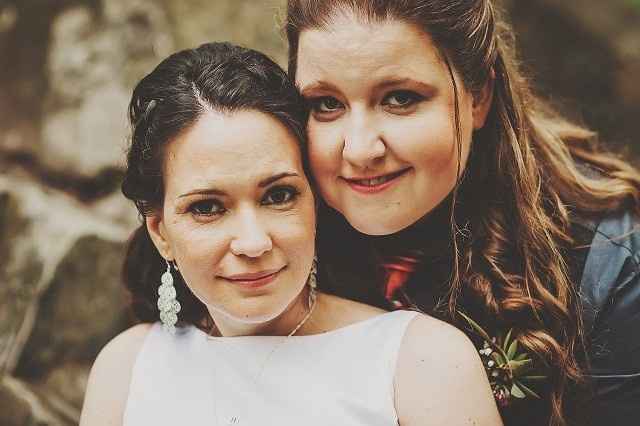 Update: More photos PG. 2 BAM!!!!! or as those snarky chickens like to call it......Bitch and Moan