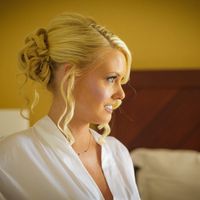 how much does a makeup artist cost on average?
