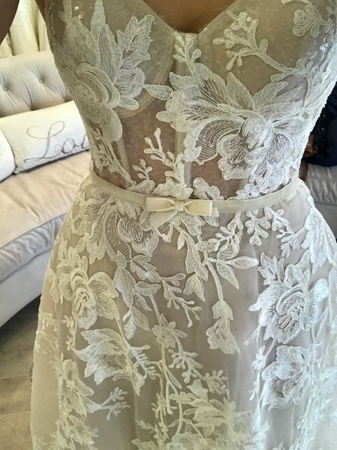 Would love to see your dresses!! 5