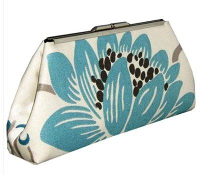 clutches instead of bouquets
