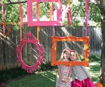 diy photo booth ladies