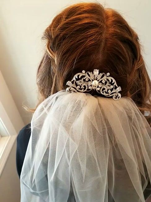 Show me your hair combs/veils