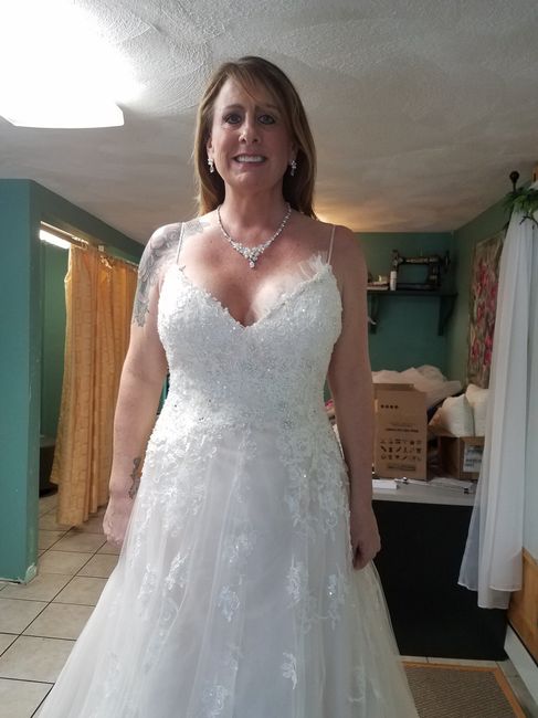 de-boobing my dress!!