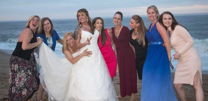 Questioning wedding dress :(