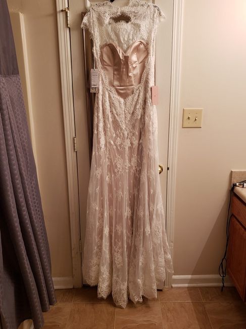My dress doesnt have much to start with. 