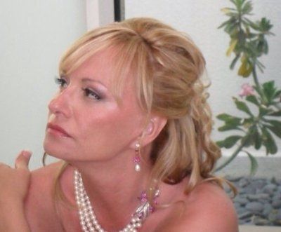 Show me your wedding jewelry accessories please..