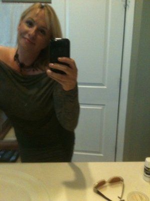 NWR: WW First Annual Diva Bathroom Pic Competition!!!!