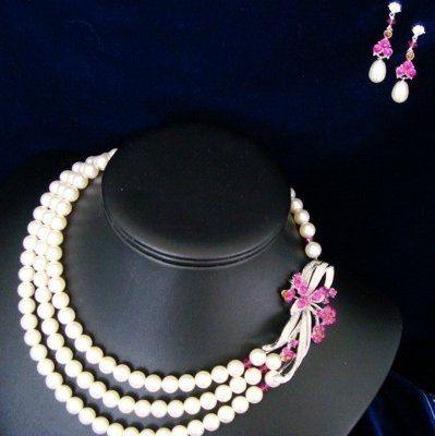 i need an emerald necklace for my wedding day!!