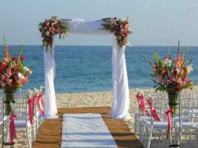 Beach Brides- Flowers?