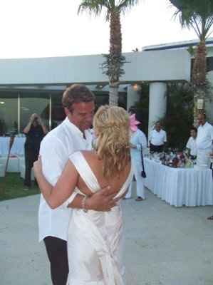wedding dresses!!! let's see them, ladies!