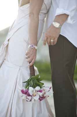 unique wedding poses