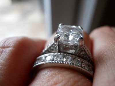 Might be rude to ask but how many CT's is your engagement ring? What is average?