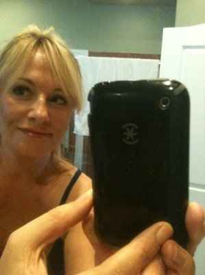 NWR: WW First Annual Diva Bathroom Pic Competition!!!!