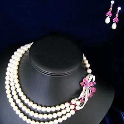 i need an emerald necklace for my wedding day!!