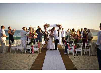 Too much dress for the beach? *PICS*