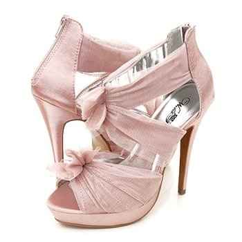 which shoes go best? one of my smexy outfits