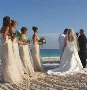 Champagne color bridesmaid dress on Beach?