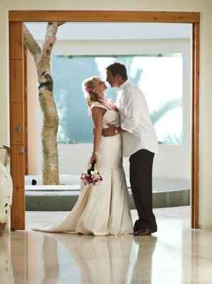 ALUMNI Brides of Wedding Wire....