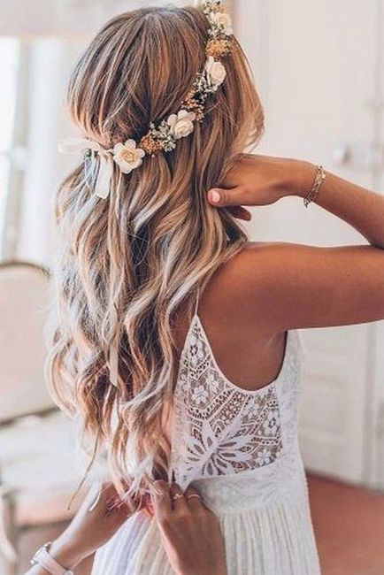 Flowers in hair - crown or back clip? 1