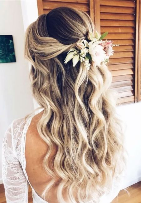 Flowers in hair - crown or back clip? 2