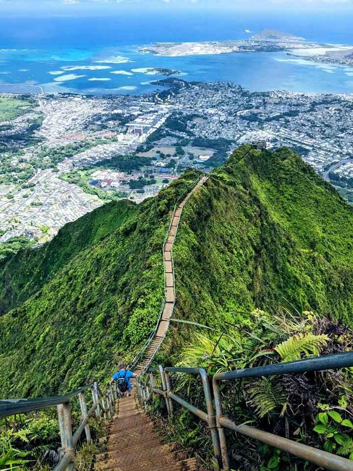 Stairway To Heaven Hike, Oahu