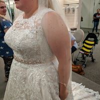 White? Ivory? Champagne? What shade is your wedding dress? - 1