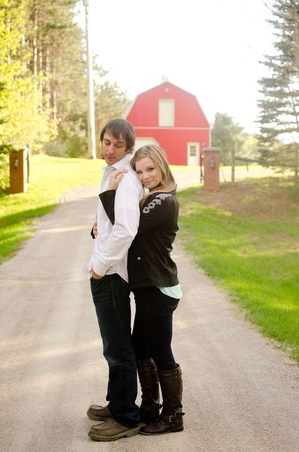Show me your engagement photo outfits!