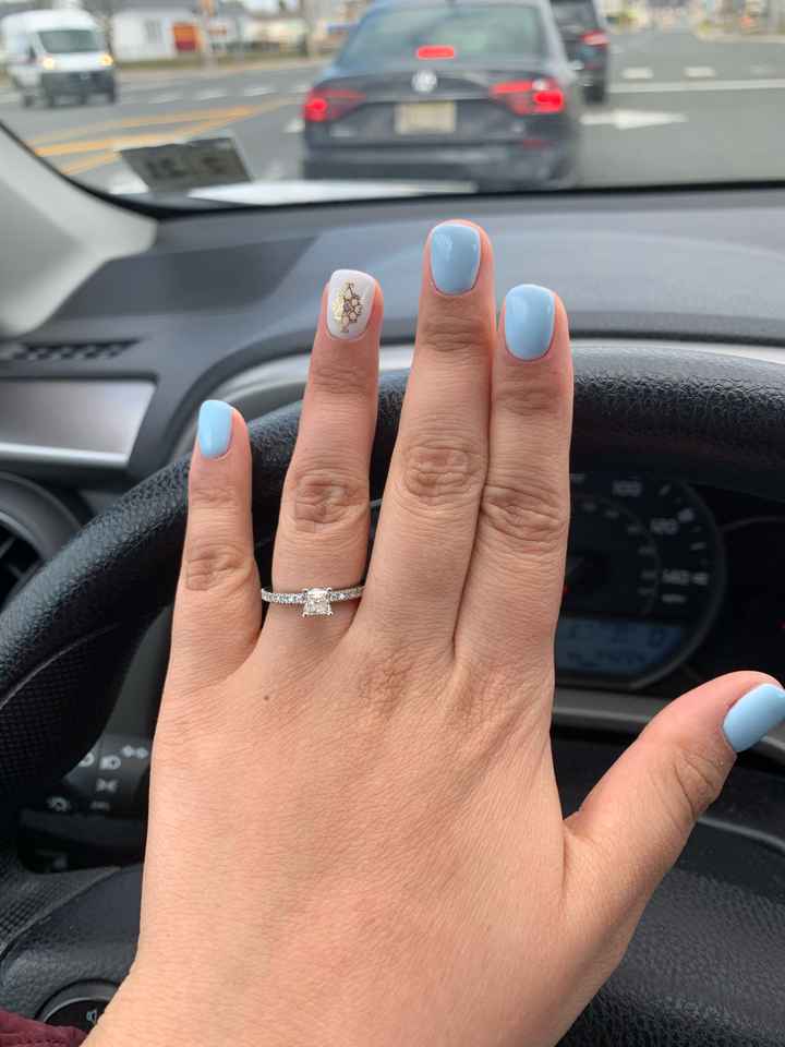 Engagement photo nails - 1