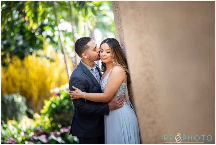 Engagement photo nails - 2