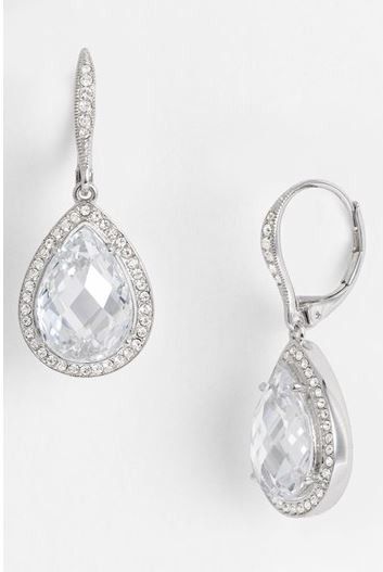 Earrings! Lemme see em
