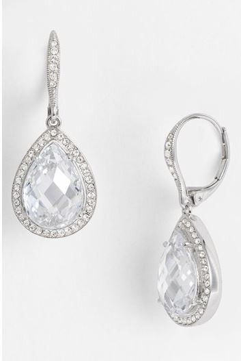 Let's see those wedding jewels!