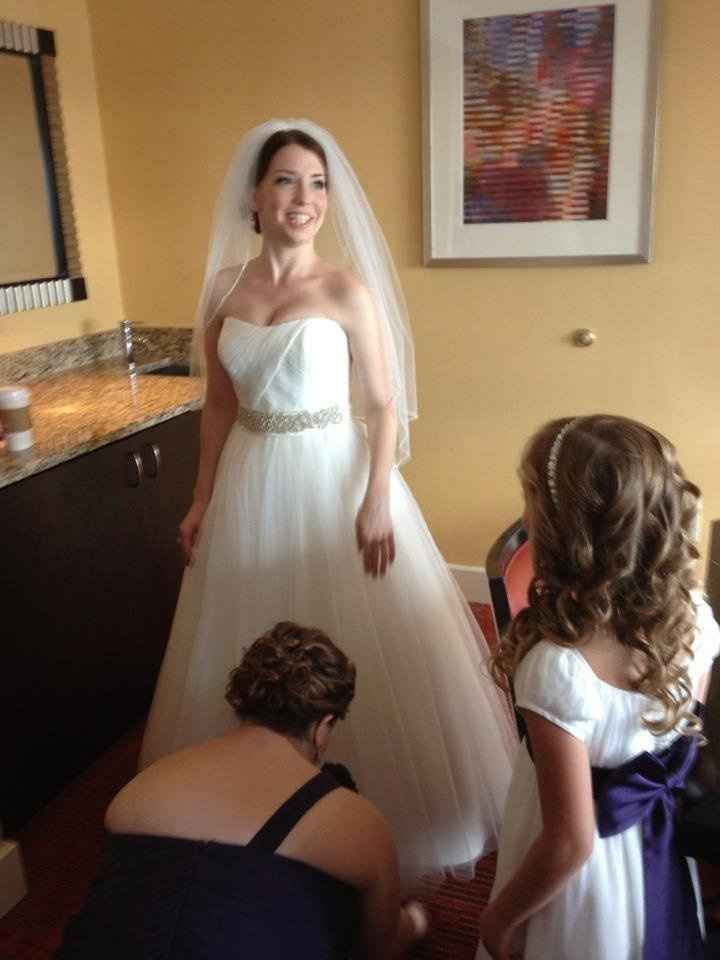 I AM BACK AS A MRS!!! (with some pics!!!)