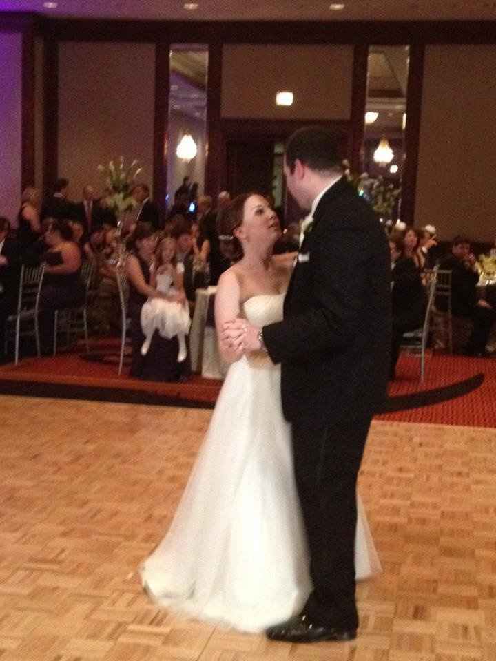 I AM BACK AS A MRS!!! (with some pics!!!)