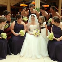 Let's see your flowers/bouquets/bouquet alternatives!