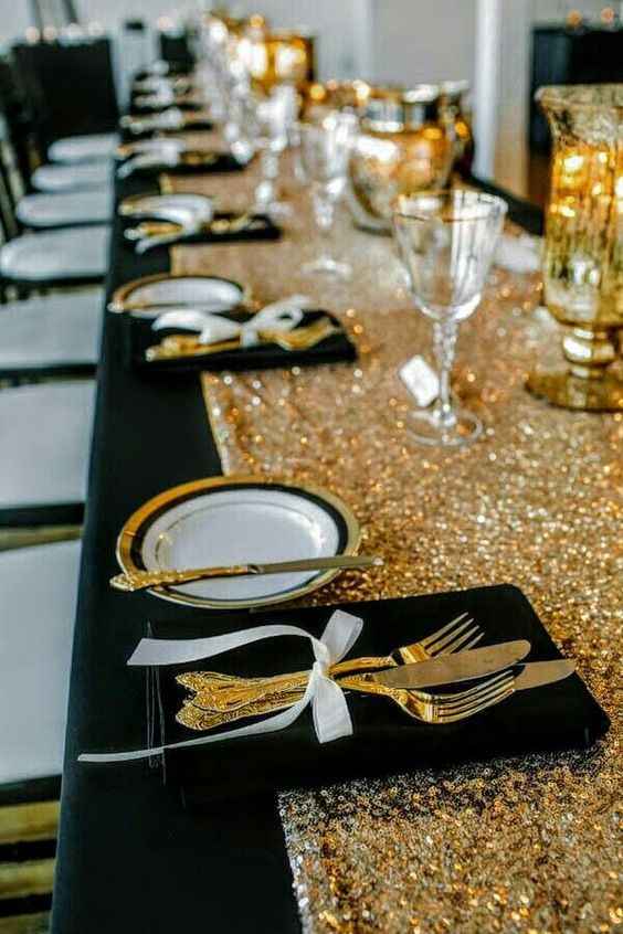 Black and gold tablescape